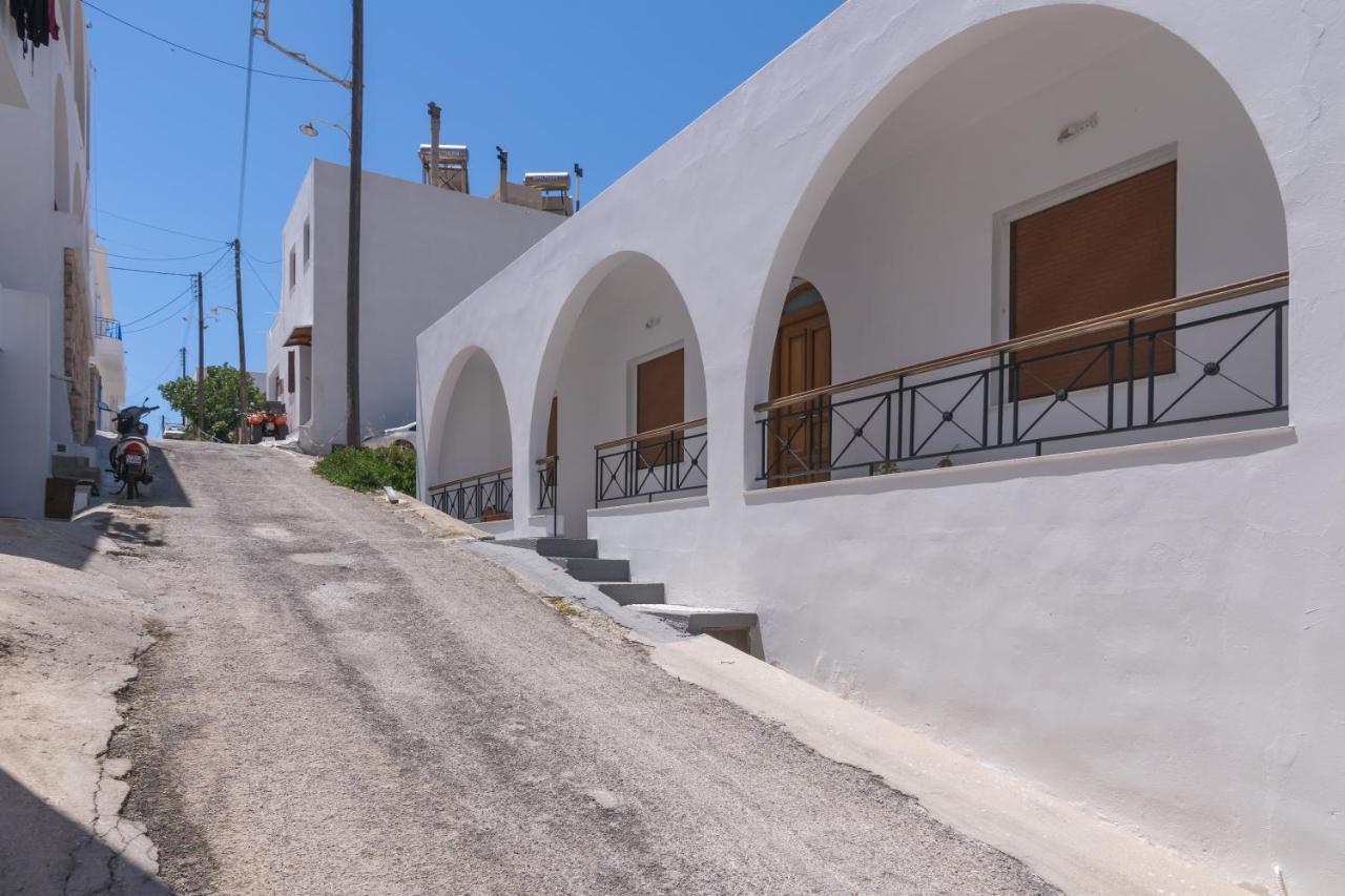 Areti'S Milos Guesthouses Adamantas  Dış mekan fotoğraf