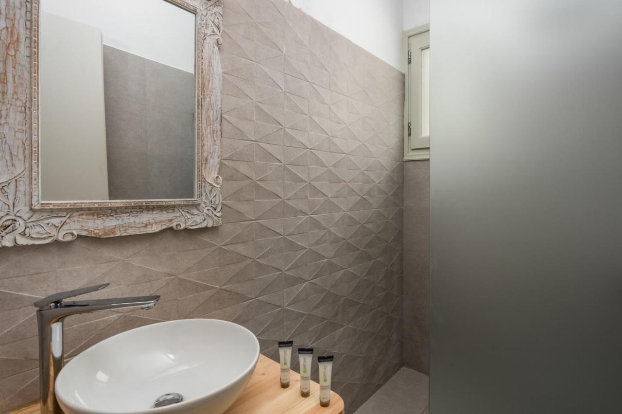 Areti'S Milos Guesthouses Adamantas  Dış mekan fotoğraf