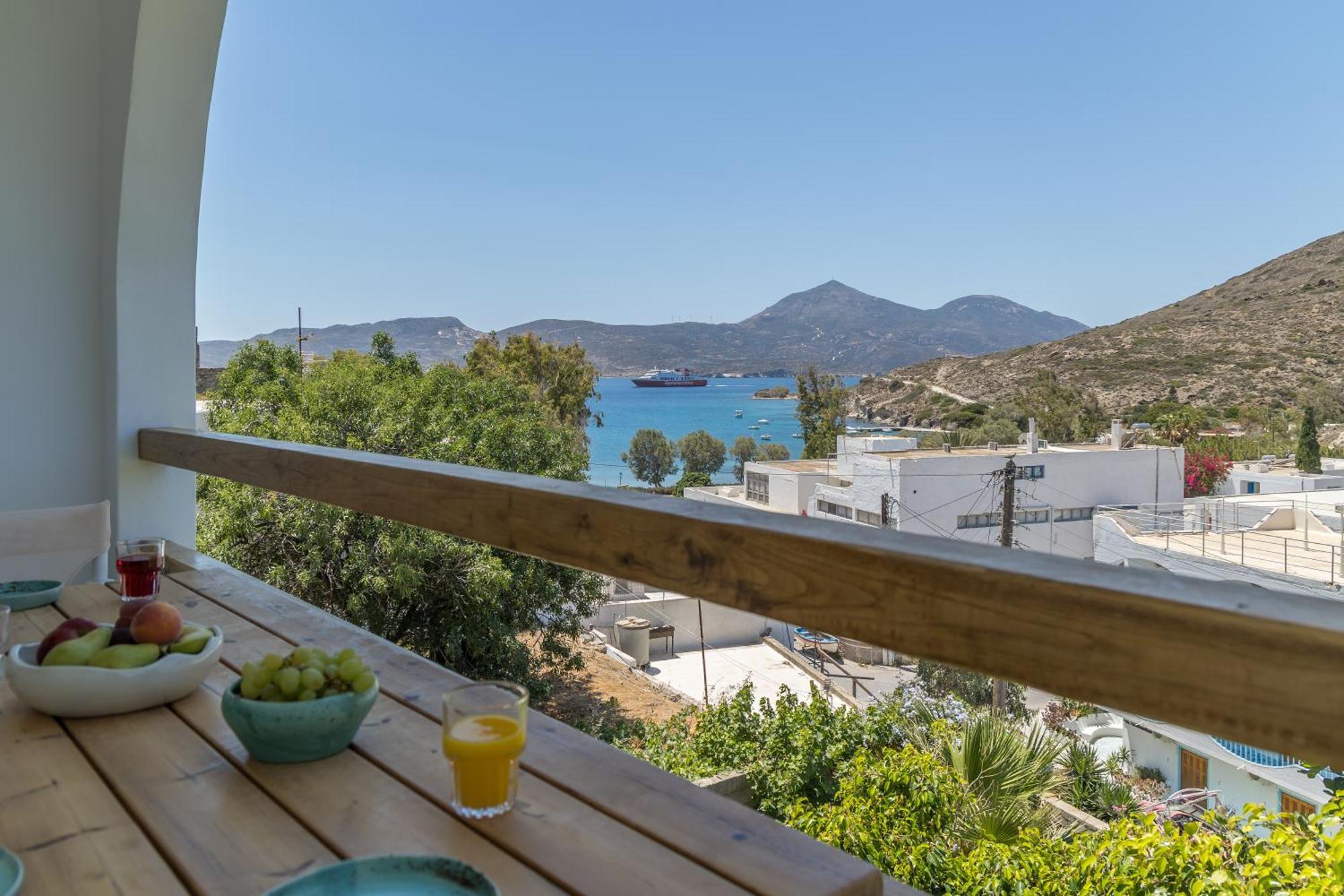 Areti'S Milos Guesthouses Adamantas  Dış mekan fotoğraf