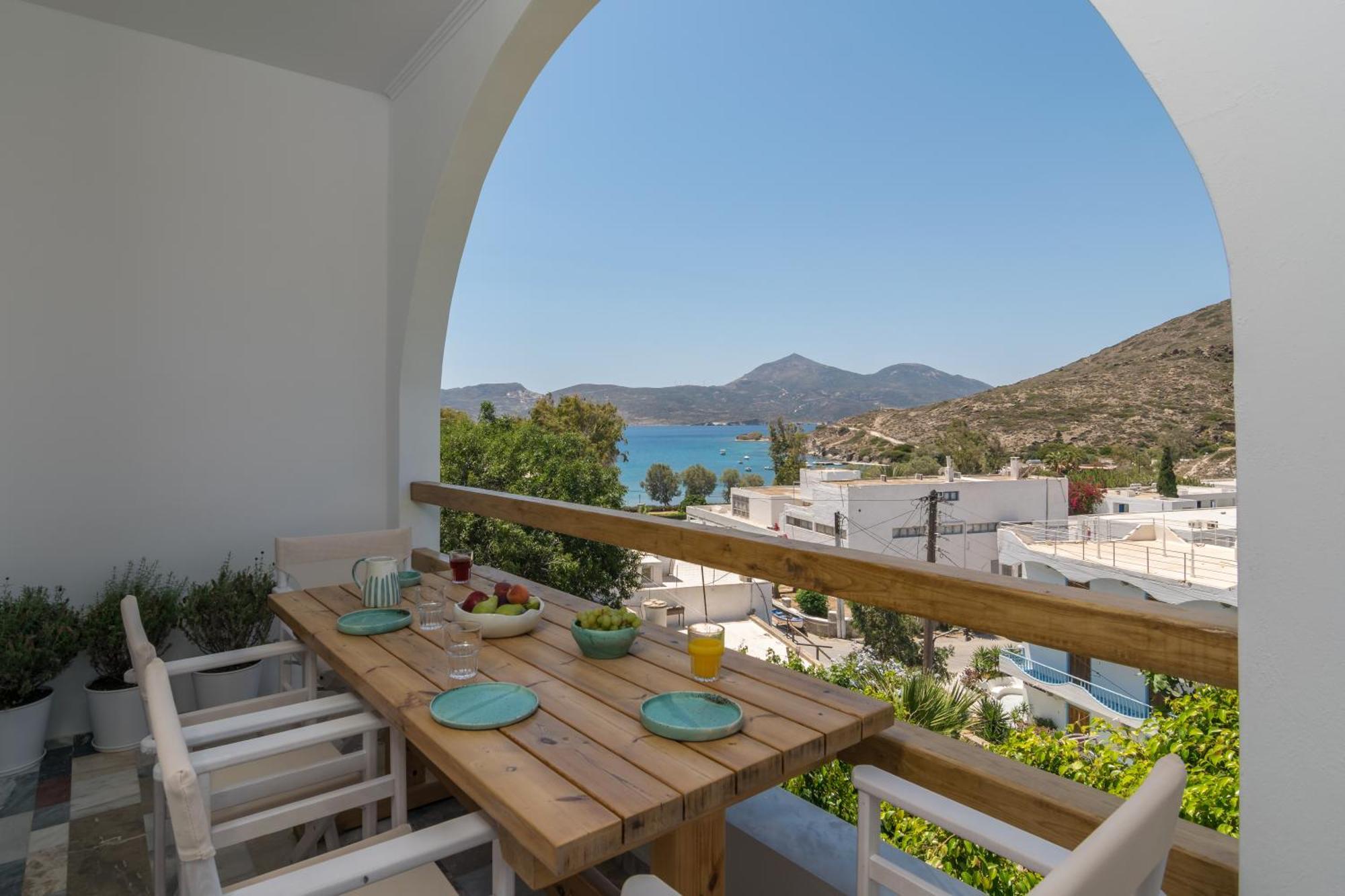 Areti'S Milos Guesthouses Adamantas  Dış mekan fotoğraf