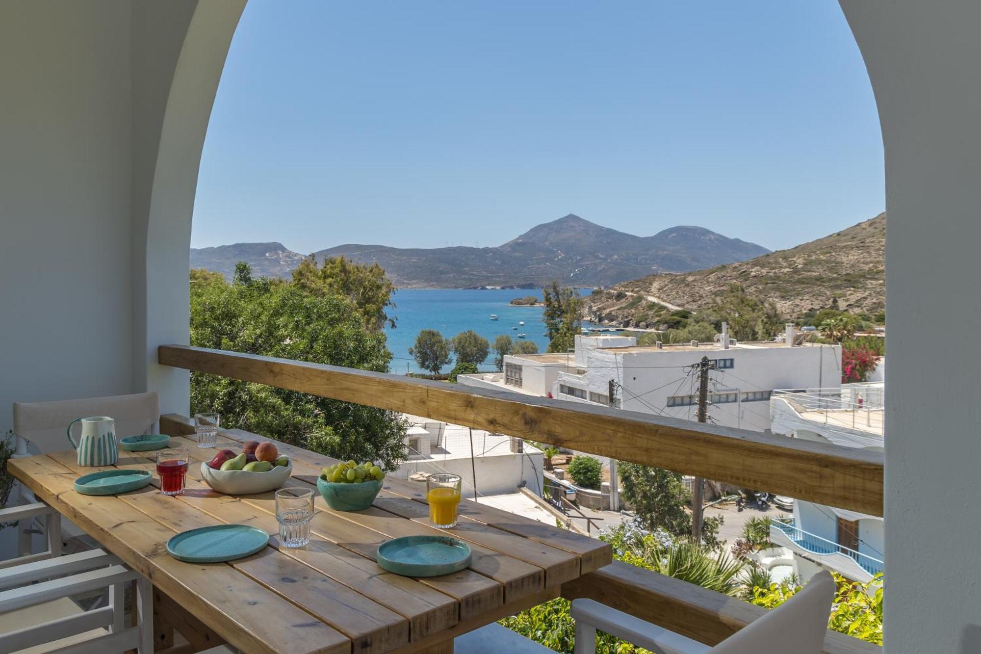 Areti'S Milos Guesthouses Adamantas  Dış mekan fotoğraf