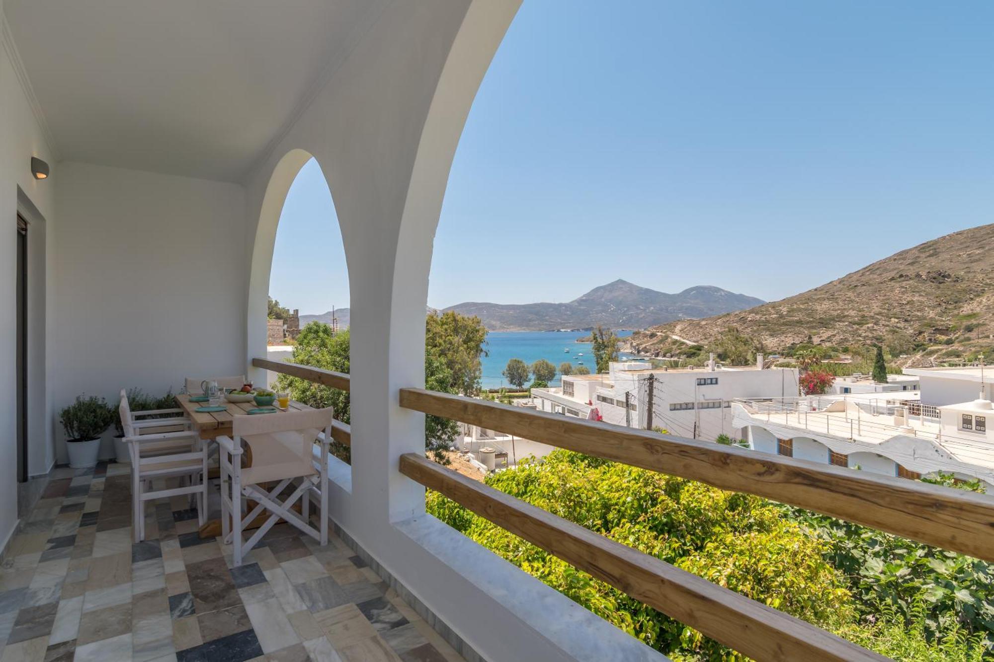 Areti'S Milos Guesthouses Adamantas  Dış mekan fotoğraf